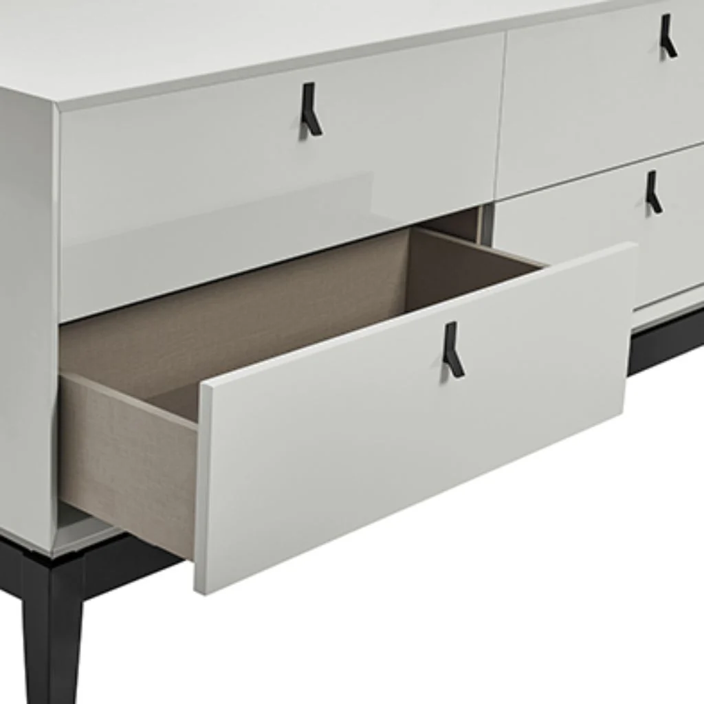 Pasadena Cool Grey 4 Drawer Chest by Derrys - Image 2